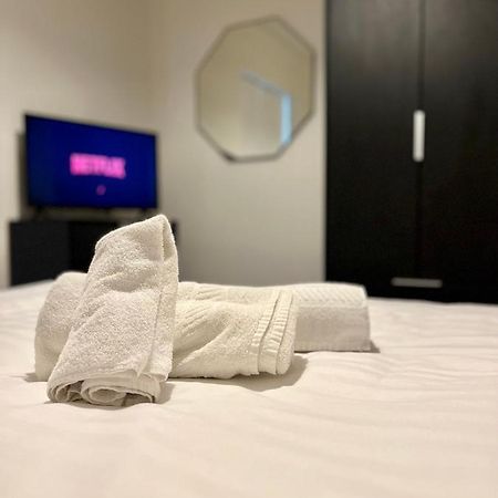 Fully Equipped One Bedroom Apartment Near Old Trafford Stadium! Manchester Eksteriør billede