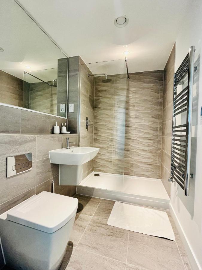 Fully Equipped One Bedroom Apartment Near Old Trafford Stadium! Manchester Eksteriør billede