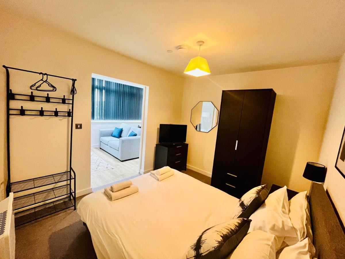 Fully Equipped One Bedroom Apartment Near Old Trafford Stadium! Manchester Eksteriør billede